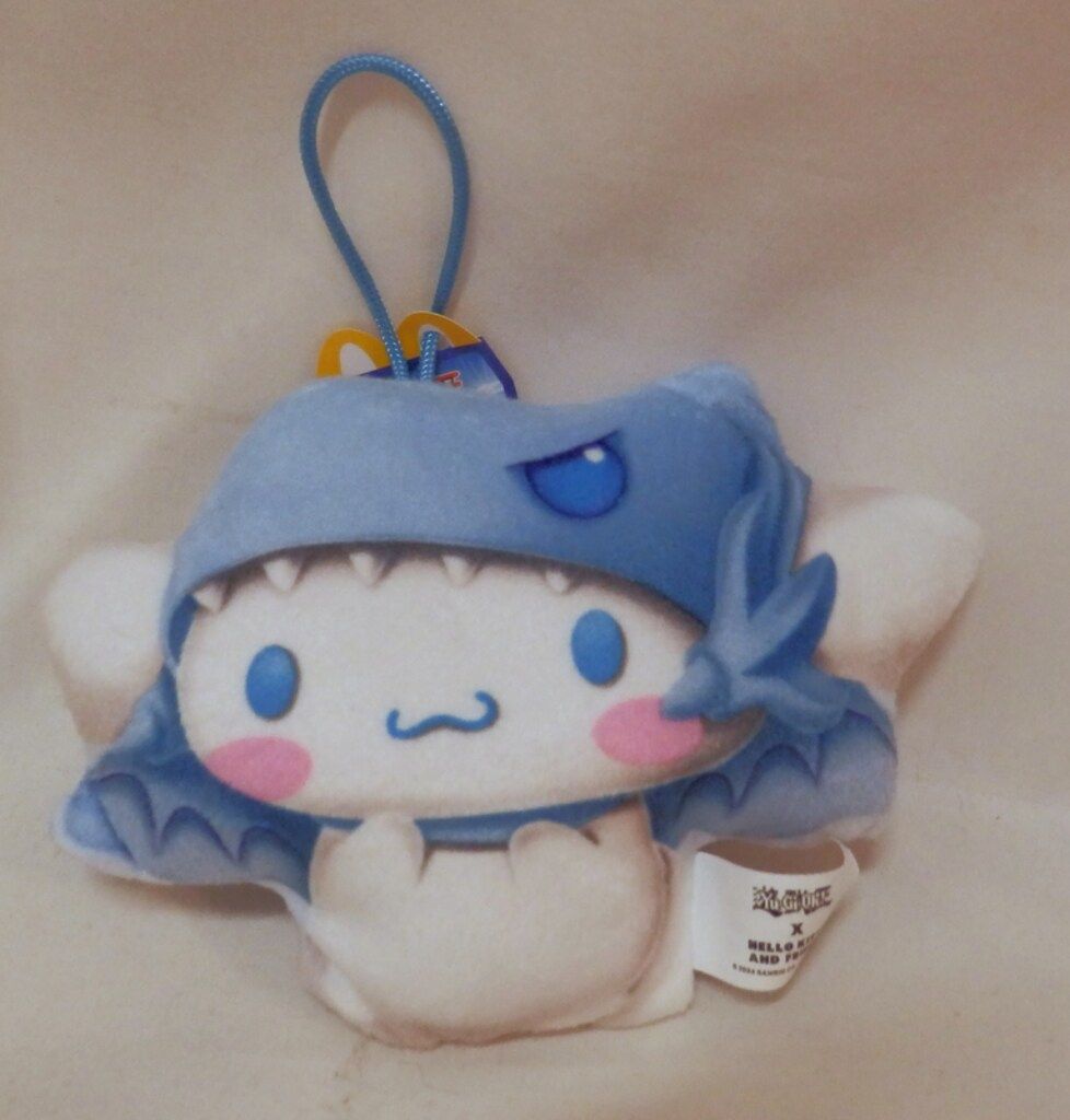 マクドナルド 遊戯王×HELLOKITTY AND FRIENDS サンリオ ブルーアイズ