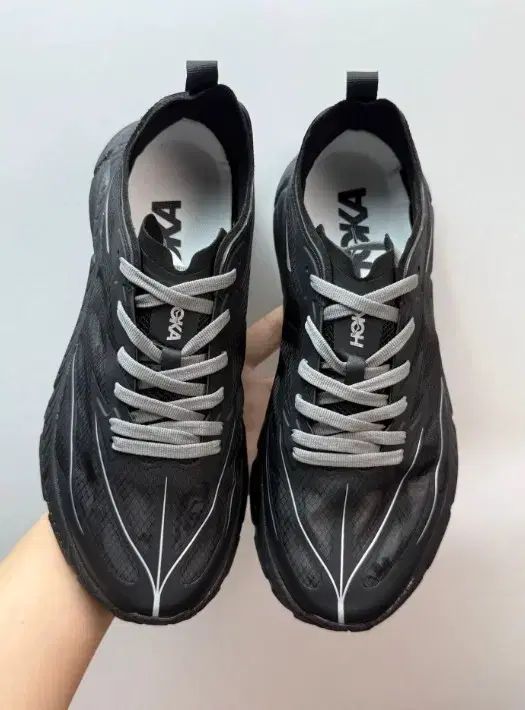 HOKA ONE ONE ホカオネオネ ブラック スニーカー