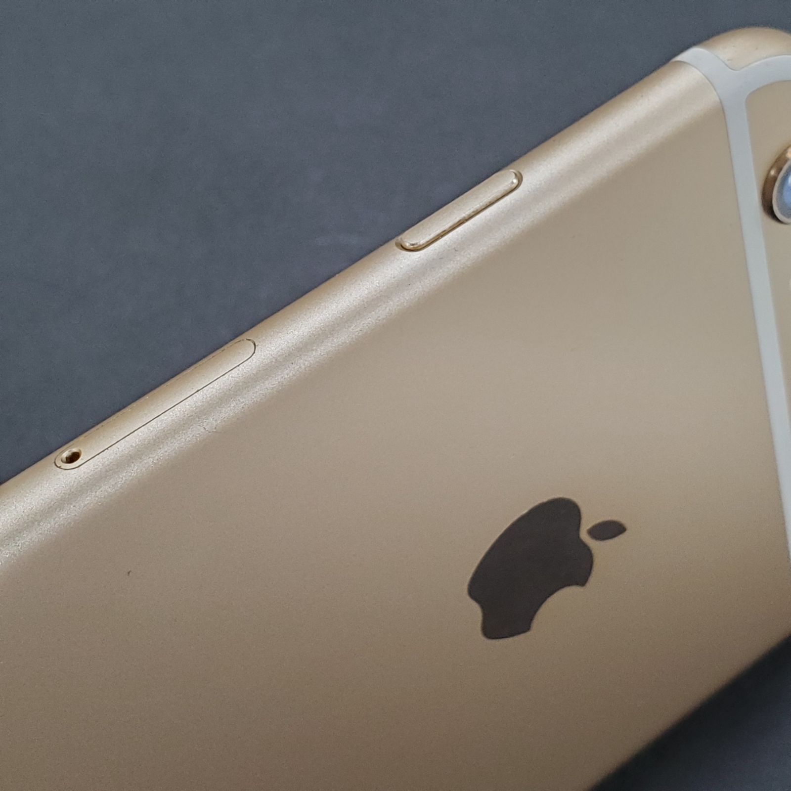 iPhone6 64GB ゴールド SB バッテリー97% 中古 - メルカリ
