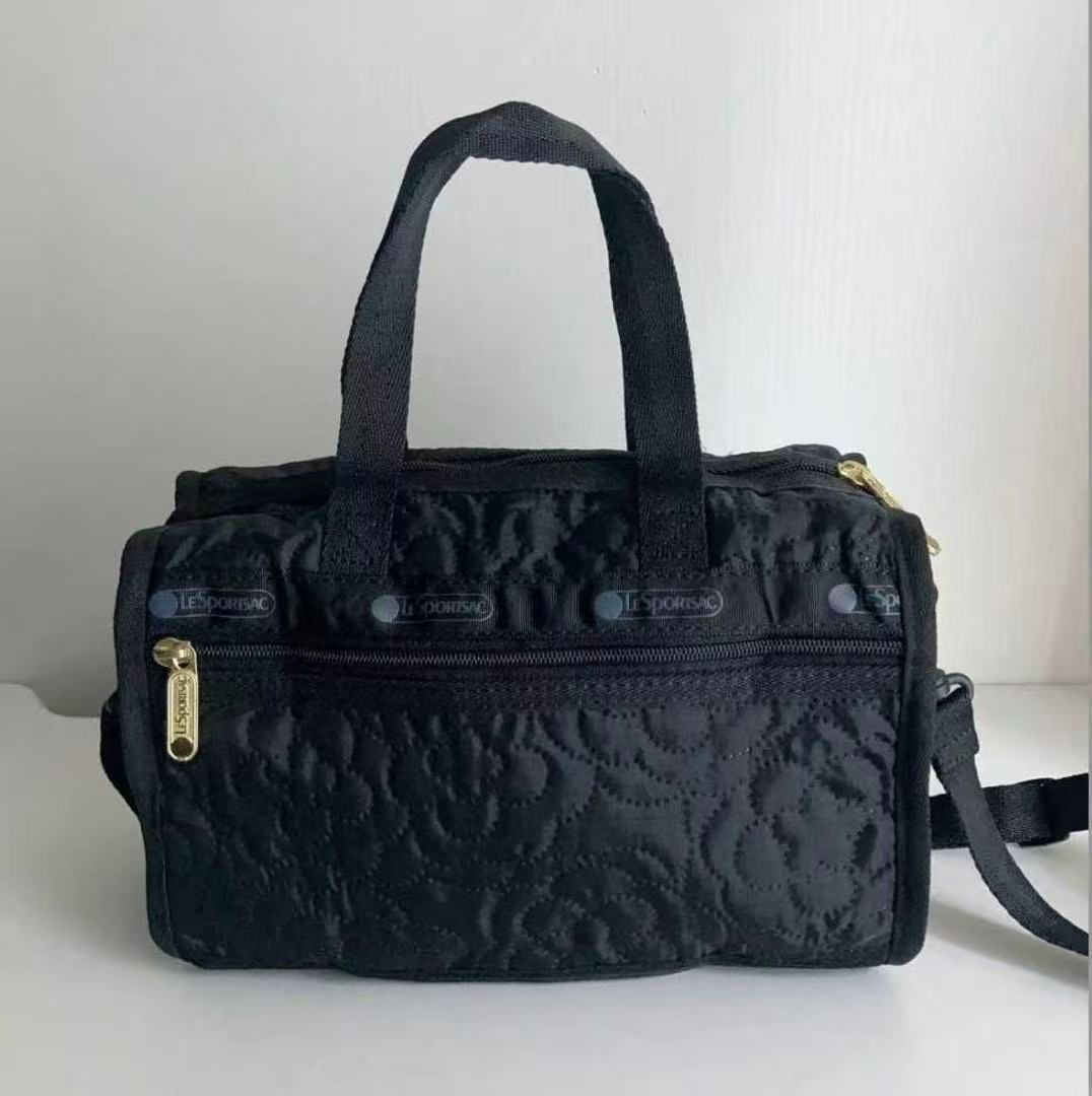ショルダーバッグ　パフィーブロッサムズ　 レスポートサック　ブラック LeSportsac（レスポートサック） ショルダーバッグ バッグ 「日本限定