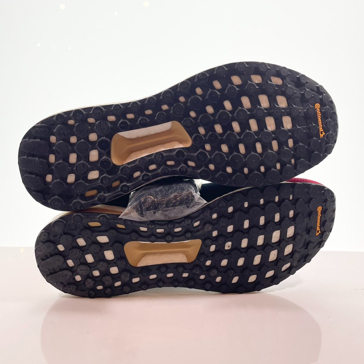アディダス adidas × PHARRELL WILLIAMS × ファレル ウィリアムス 