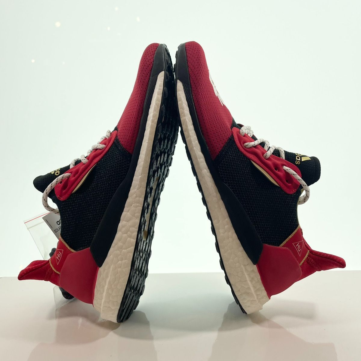 アディダス adidas × PHARRELL WILLIAMS × ファレル ウィリアムス 