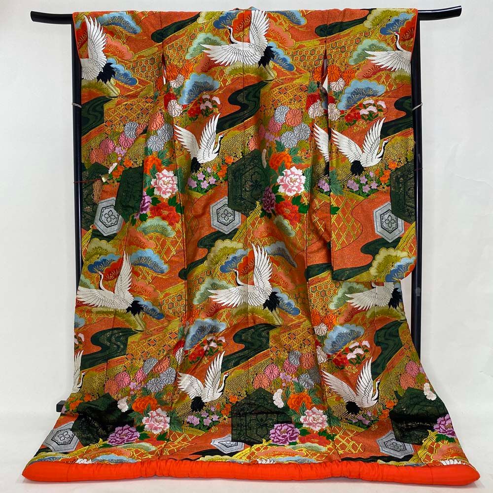 色打掛 正絹 鶴 刺繍 金 黒 打掛 Mサイズ 裄66.5 花嫁衣裳 婚礼 リサイクル 中古 ブライダル ウエディング 着物 3970