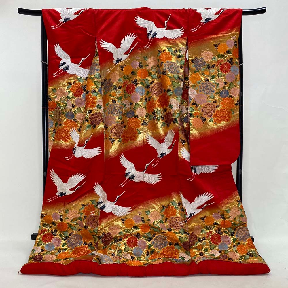 色打掛 正絹 鶴 刺繍 金 赤 打掛 Mサイズ 裄66.5 花嫁衣裳 婚礼 リサイクル 中古 ブライダル ウエディング 着物 4025