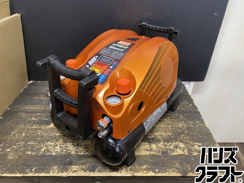 ●【送料無料】【中古品】MAX マックス AK-HH1270E2 エアコンプレッサ オレンジ 高圧 タンク容量:11L 単相100V【沖縄・離島・北海道除く】