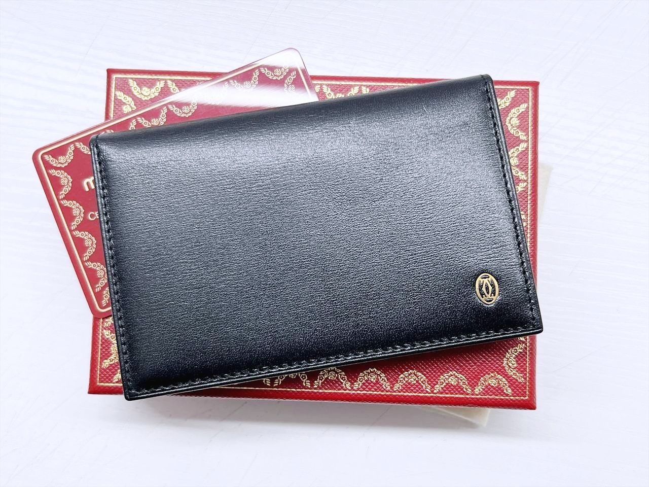 美品　Cartier　カルティエ　パシャ　クリアポケット付き　カードホルダー　定期入れ　名刺入れ　黒　ゴールド