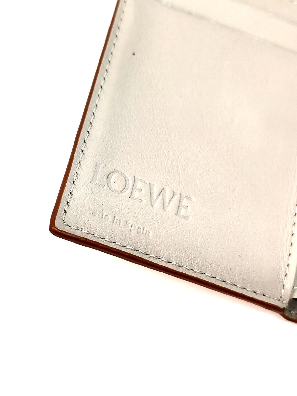 ロエベ(LOEWE) 三つ折り財布 | 通販・人気ランキング - 価格.com 新品 