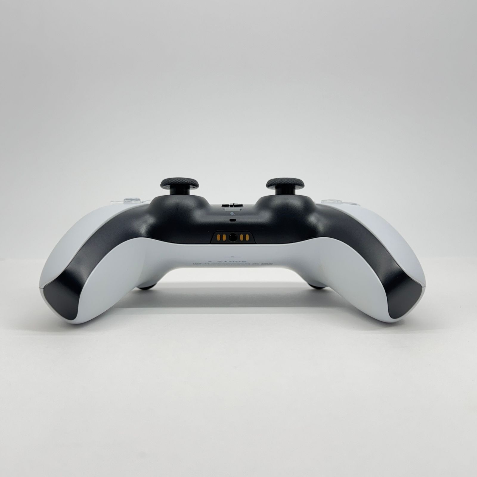美品 SONY PlayStation 5 pro (PS5 pro) 本体 CFI-7000B01【C7445-140 