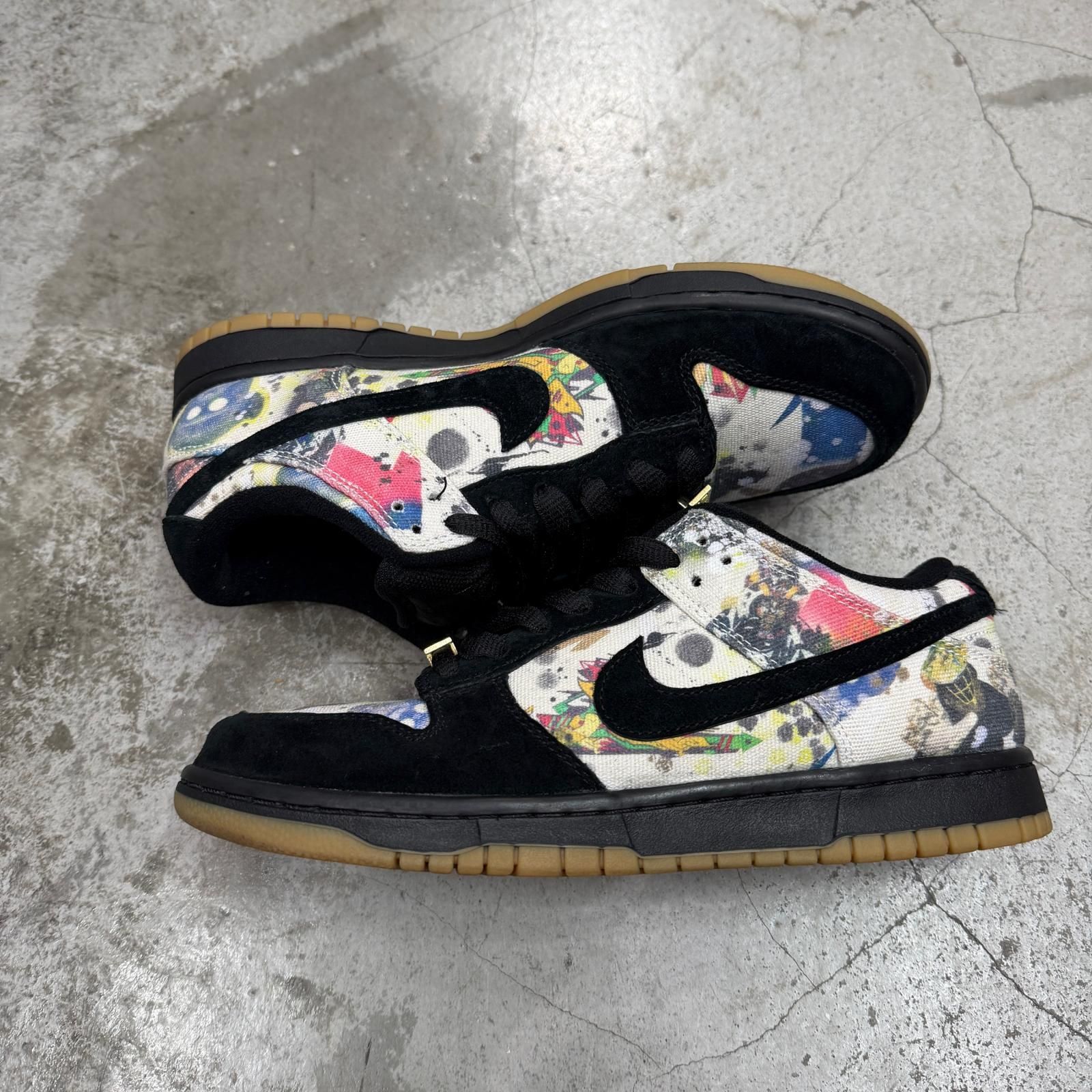 NIKE SB × Supreme Dunk Low 