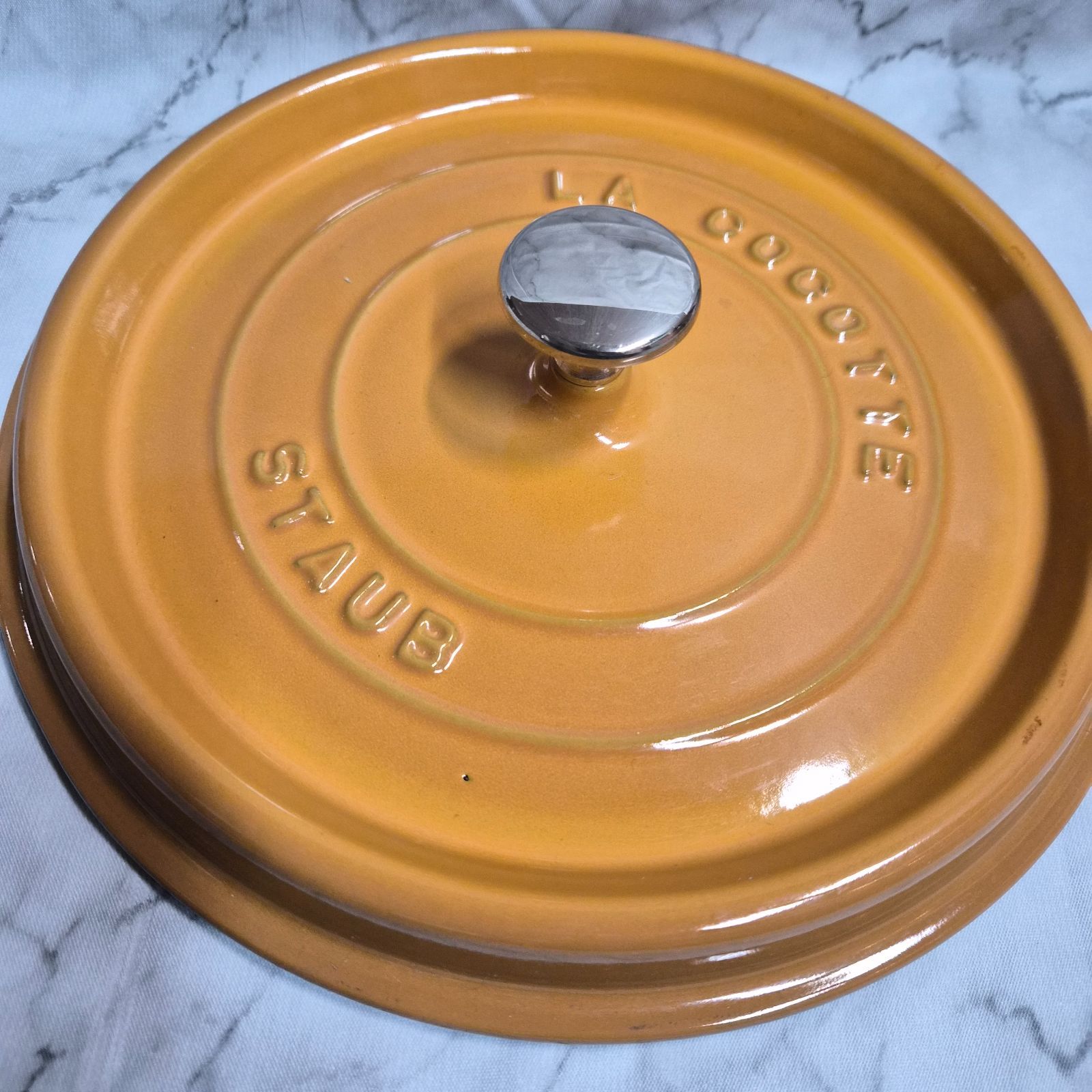 STAUB La Cocotte 両手鍋 マスタード 24cm - メルカリ