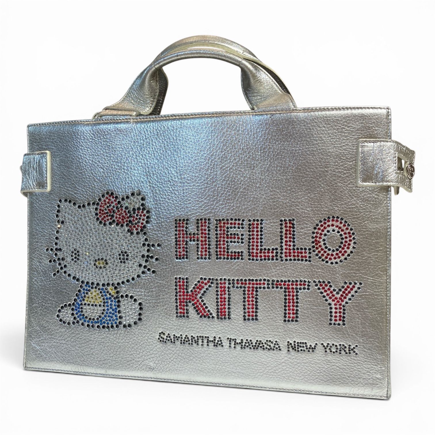 ☆参考定価16万円・ハローキティ生誕30周年記念コラボ☆ Samantha Thavasa New York サマンサタバサ × Hello Kitty　ボストン／トートバッグ　シルバー　スワロフスキー装飾　キングラム[68]