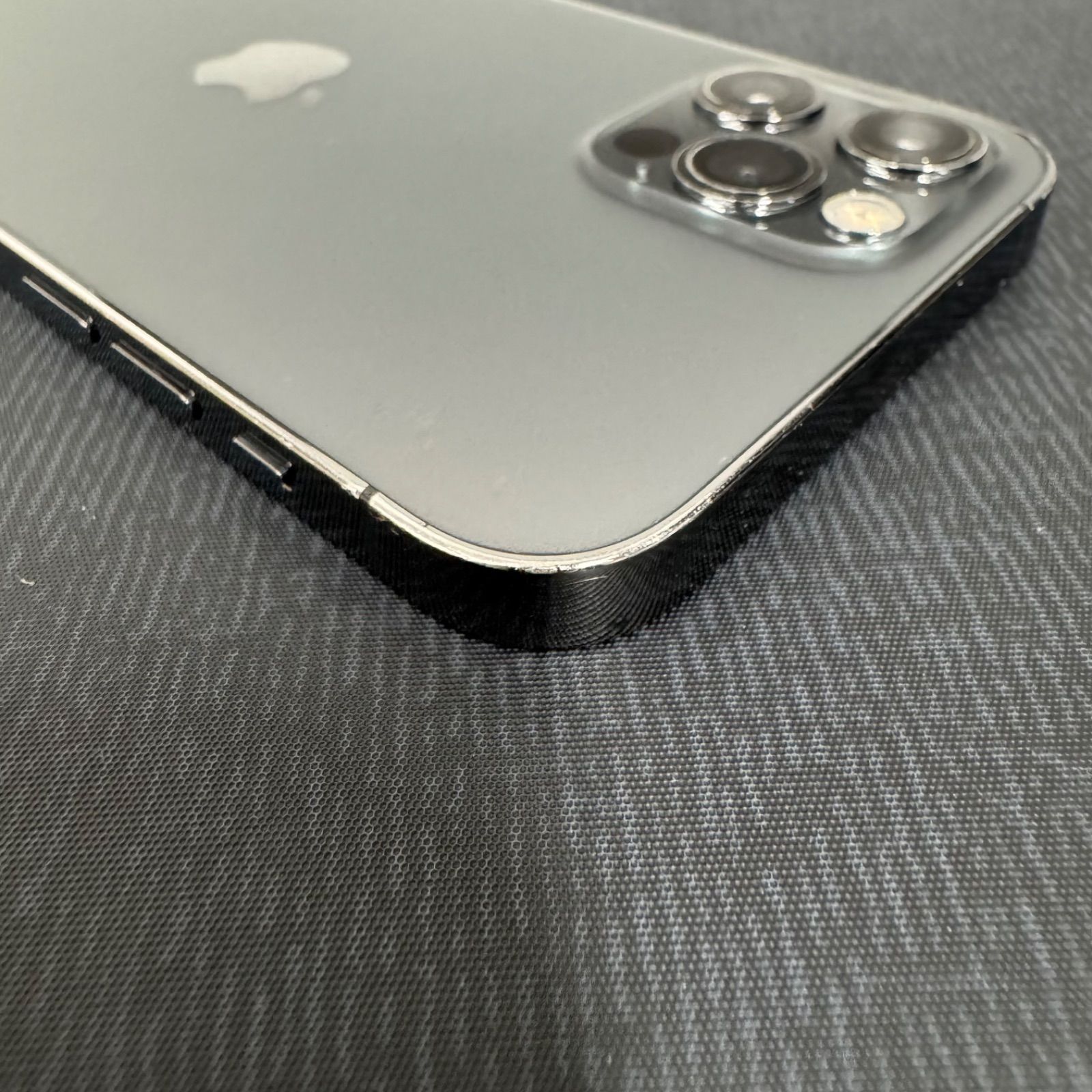 iPhone 12 Pro 128GB グラファイト（docomo SIMロック解除済）- メルカリ