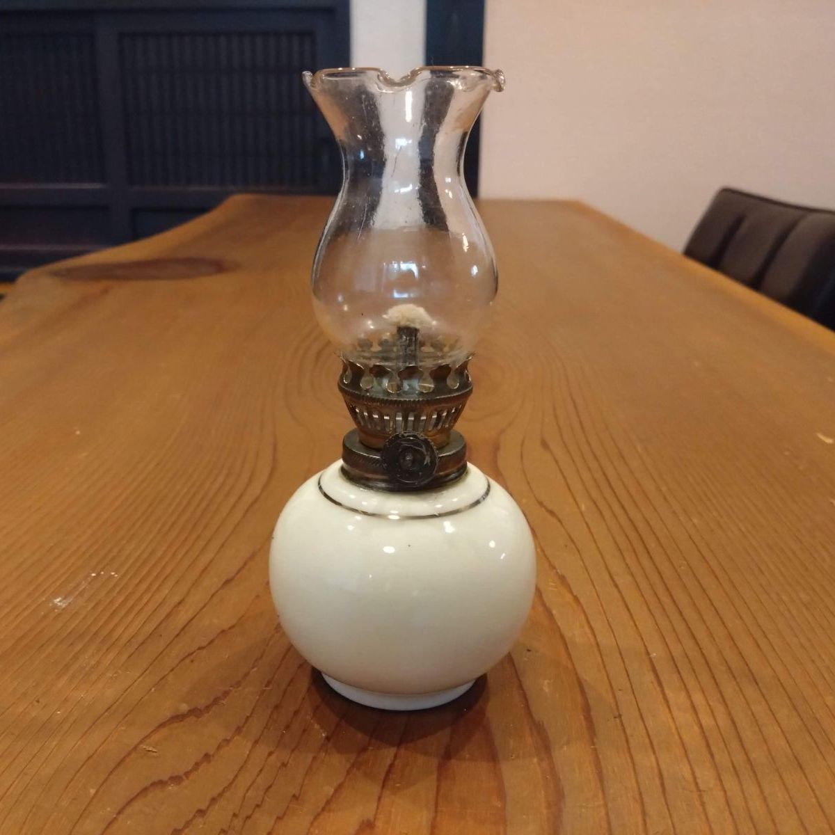 昭和レトロ オイルランプ 美峰 卓上ランプ ガラスホヤ 陶器 花柄