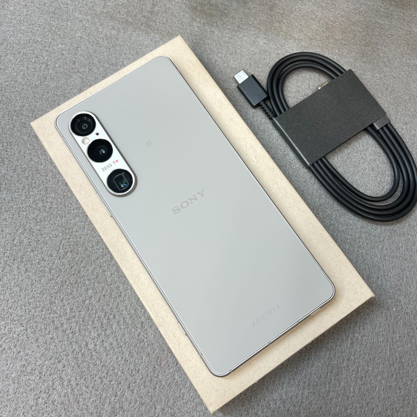 美品 Xperia 1 VI 256GB Docomo SIMフリー - メルカリ