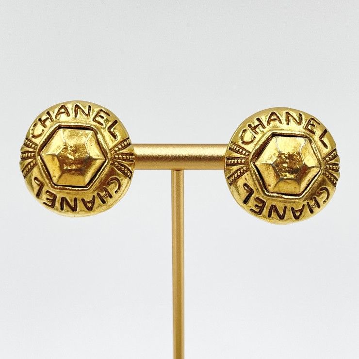 CHANEL（シャネル） ヴィンテージ ロゴ ラウンド イヤリング ゴールドカラー レディース 【中古】