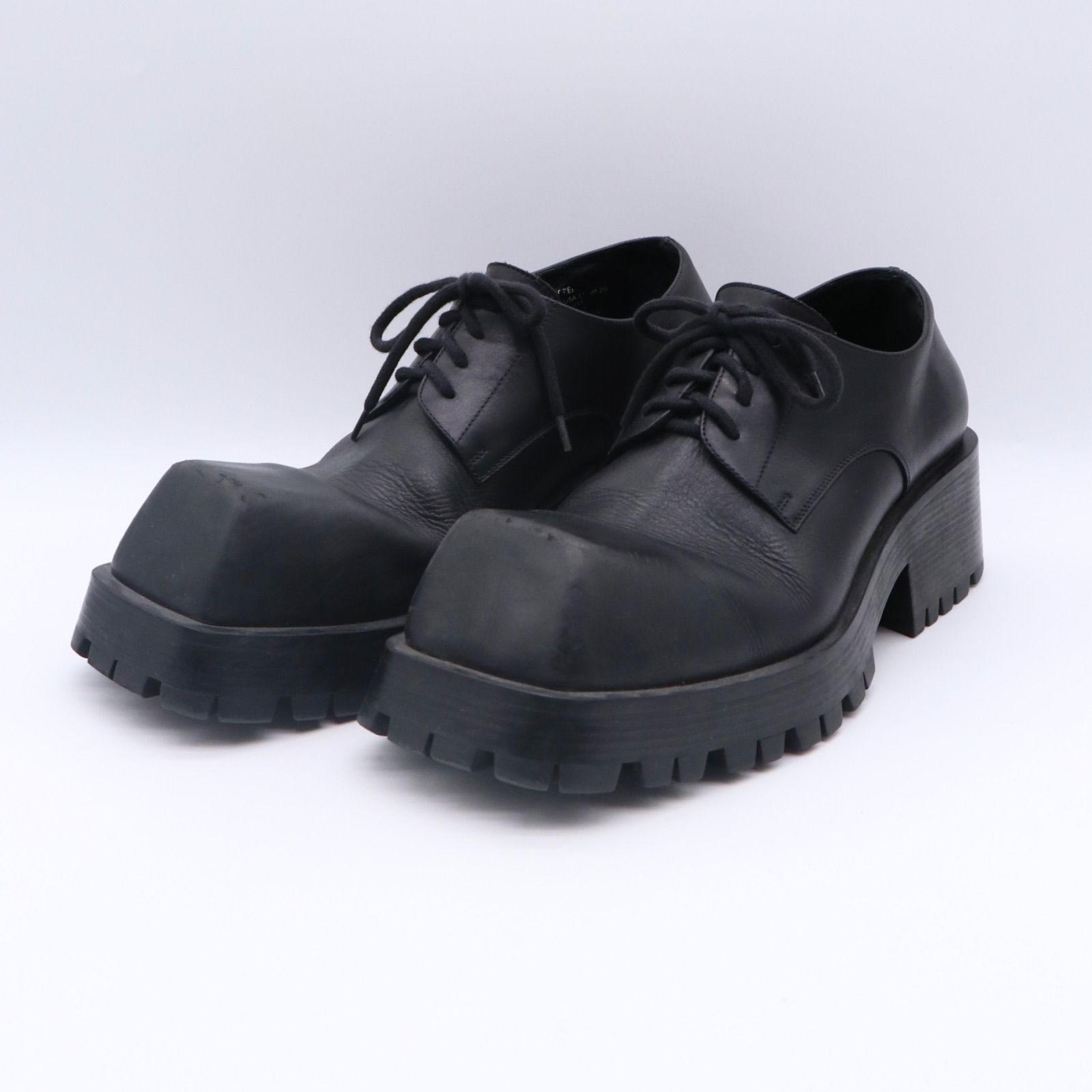 バレンシアガ 革靴 香港 BALENCIAGA ブラックレザー方形トゥシューズ