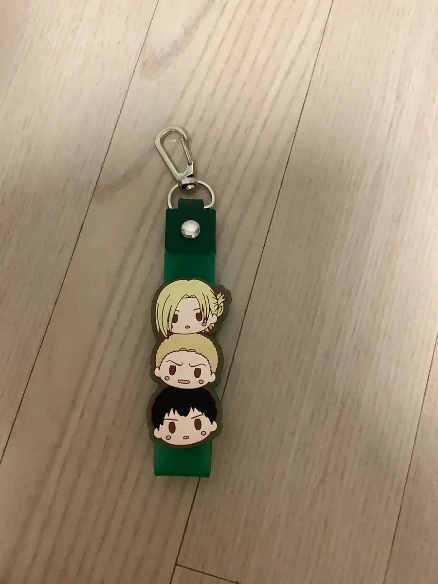 進撃の リヴァイ 公式 アークス アクリル 出品