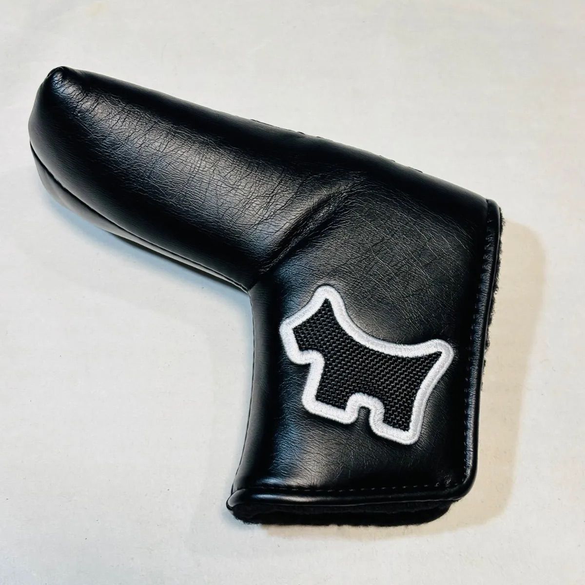 スコッティキャメロン　新作パターカバー　ブラック❎ホワイトDOG 検索スコッチキャメロンパターカバー