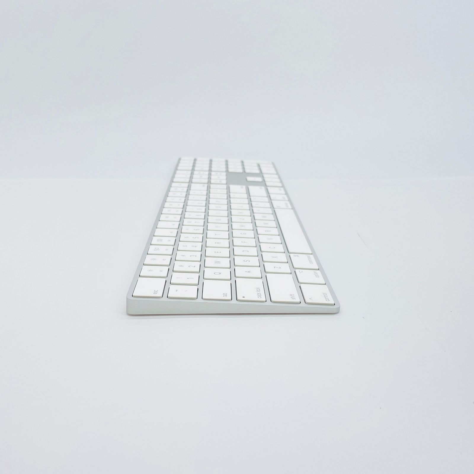 Magic Keyboard テンキー付 英語 US A1843 やや傷あり - メルカリ