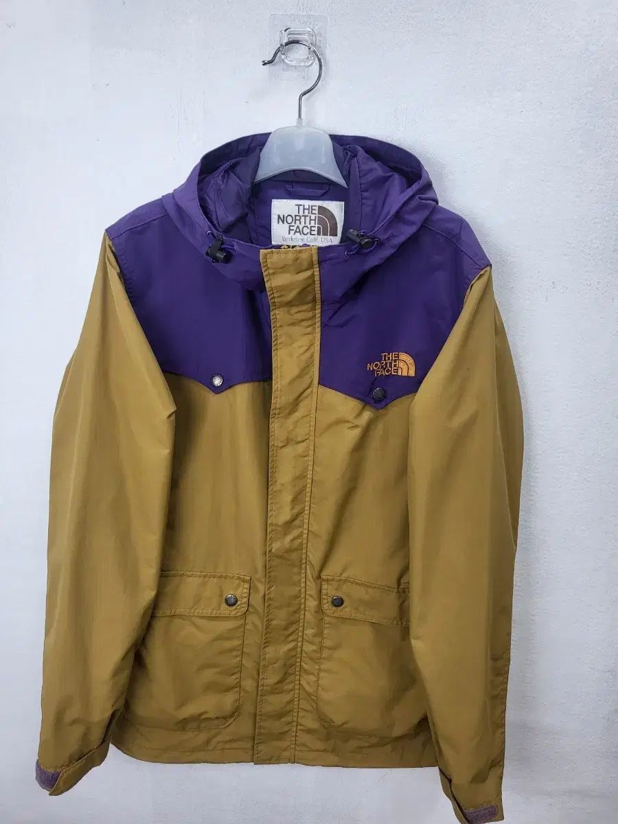 アウトドア THE NORTH FACE フード ウィンドブレーカー ジャケット 95(M)