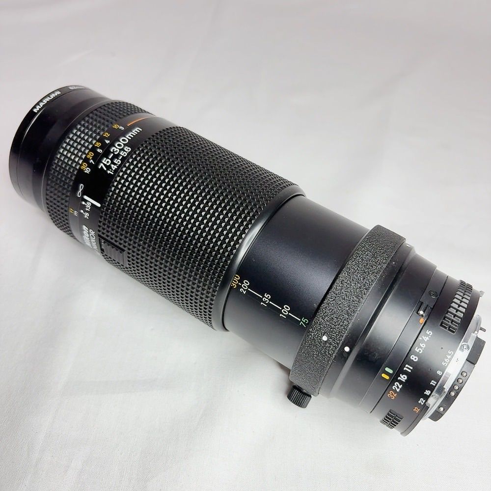 Nikon AF NIKKOR 75-300mm 望遠レンズ Amazon.com : Nikon AF Nikkor 75-300mm f/4.5~5.6 Telephoto Zoom