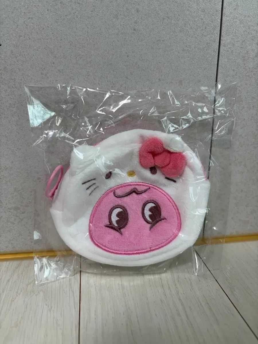 SHINee キー ボクシリ ハローキティ ポップアップ グッズ ポーチ 未使用