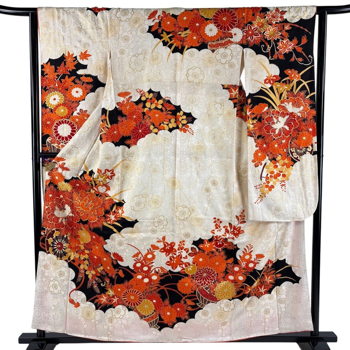 振袖 秀品 身丈157cm 裄丈64cm 正絹 【中古】 振袖 身丈157cm 裄丈63.5cm S 袷 花 総絞り クリーム 正絹 秀品｜中古