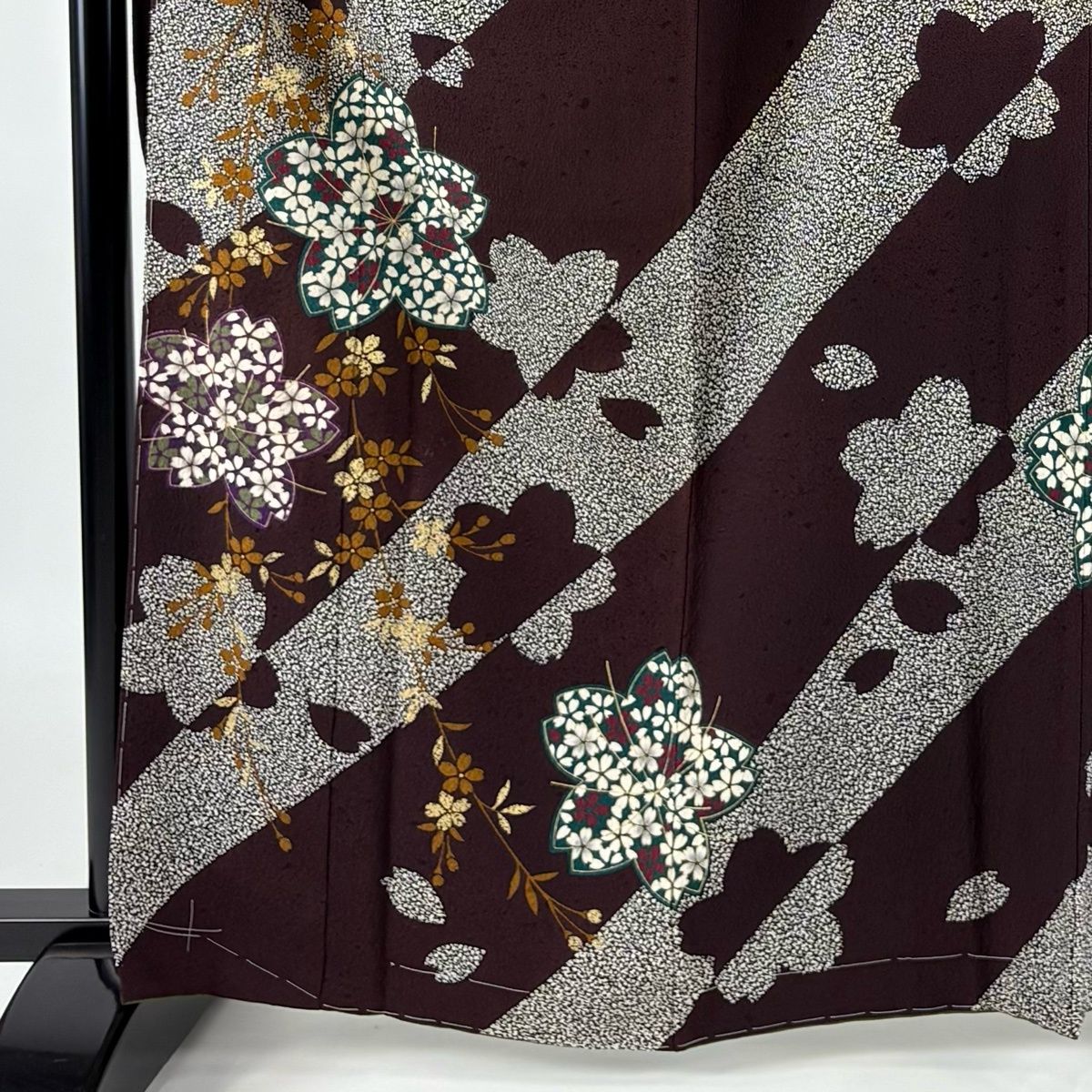 美品】 振袖 身丈164.5cm 裄丈68cm L 袷 桜 斜縞 金彩 茶色 正絹 秀品