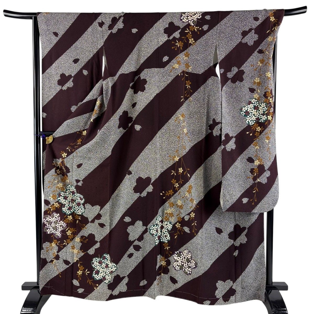 振袖 秀品 身丈164.5cm 裄丈68cm 正絹 【中古】 美品】 振袖 身丈164.5cm 裄丈68cm L 袷 桜 斜縞 金彩 茶色 正絹 秀品