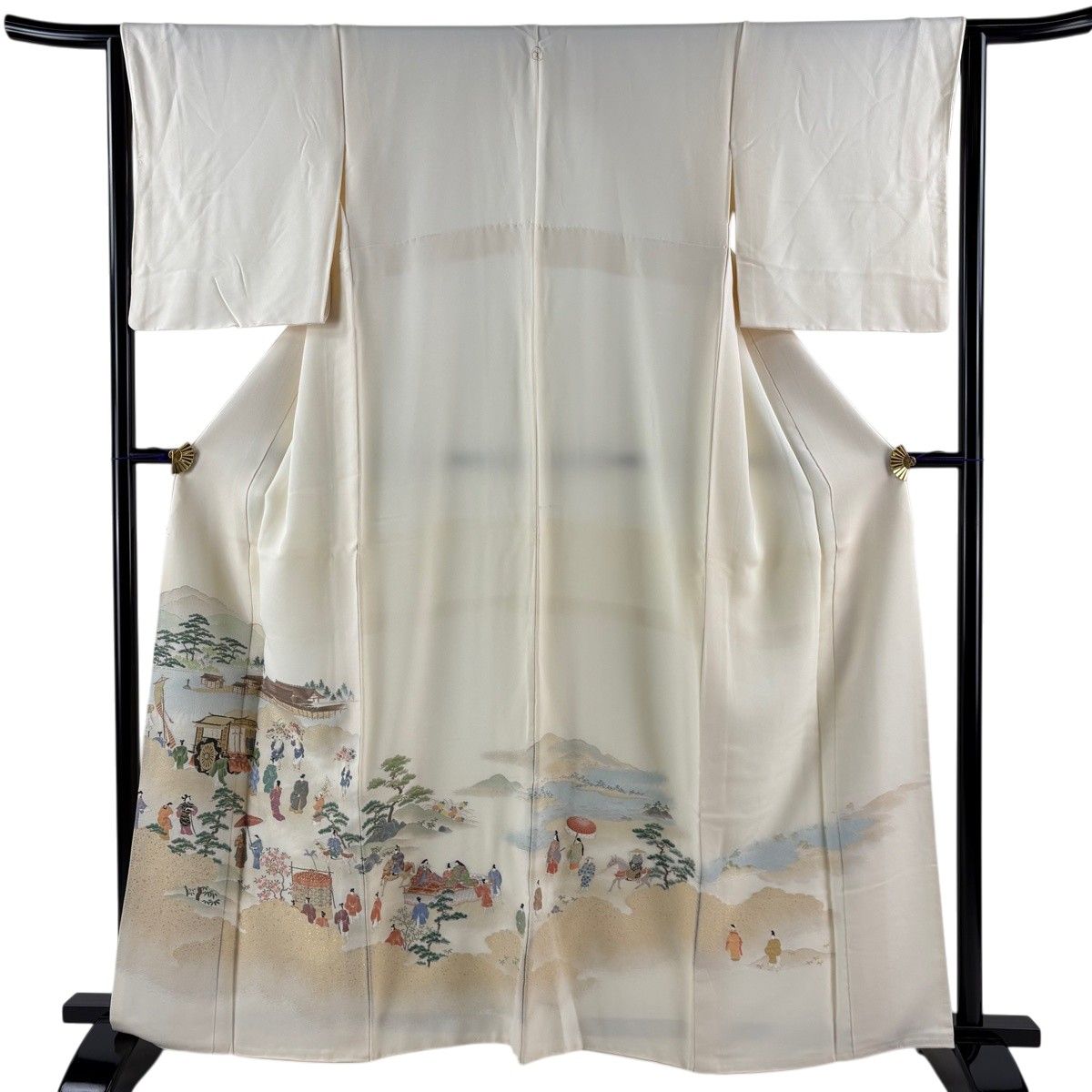 色留袖 身丈161.5cm 裄丈64cm M 袷 御所車 人物 金糸 クリーム 正絹 秀品 一つ紋 【中古】