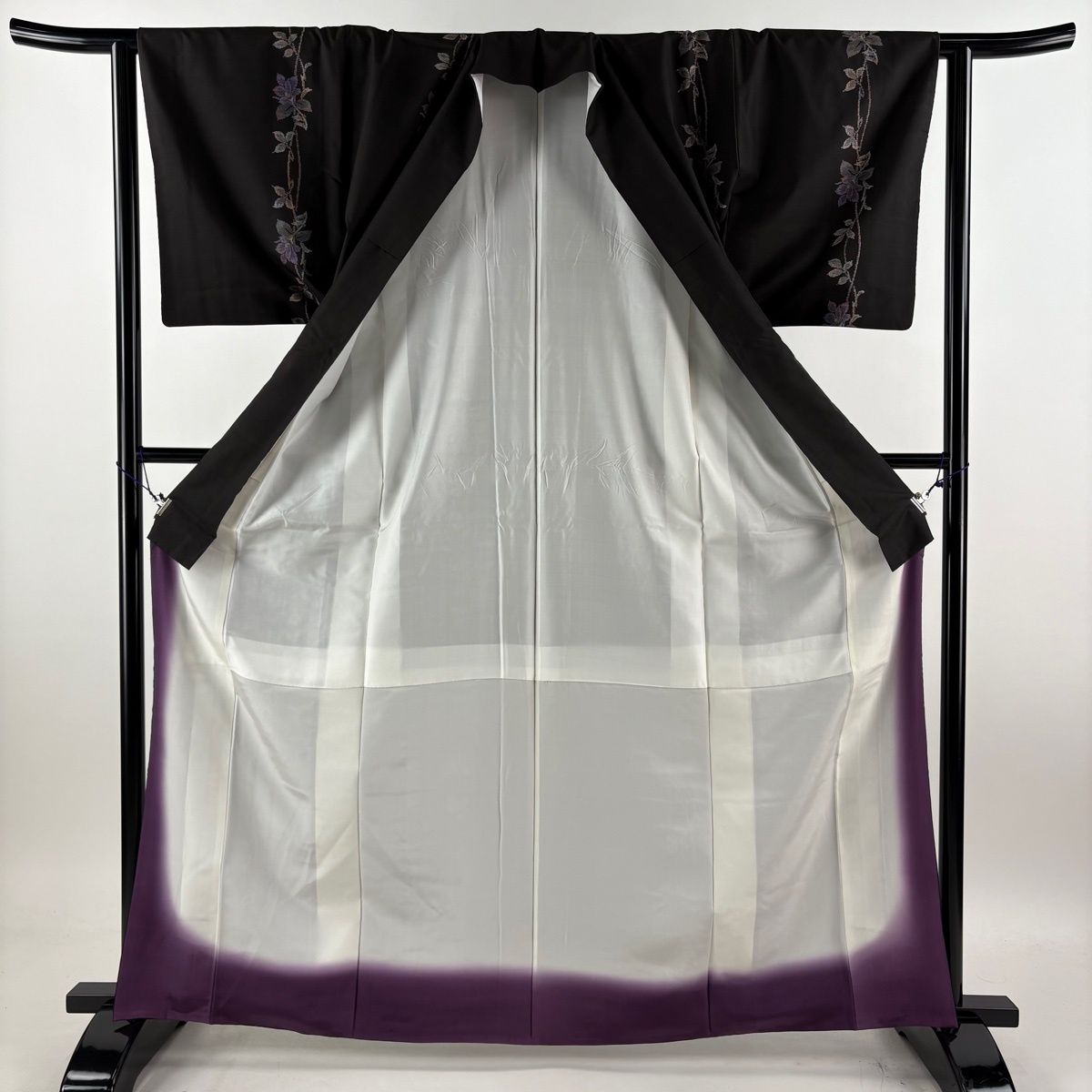 大島紬 身丈165cm 裄丈66cm 正絹 名品 【中古】 大島紬 身丈165cm 裄丈62cm S 袷 純泥染 証紙 枝花 焦茶色 正絹 名品