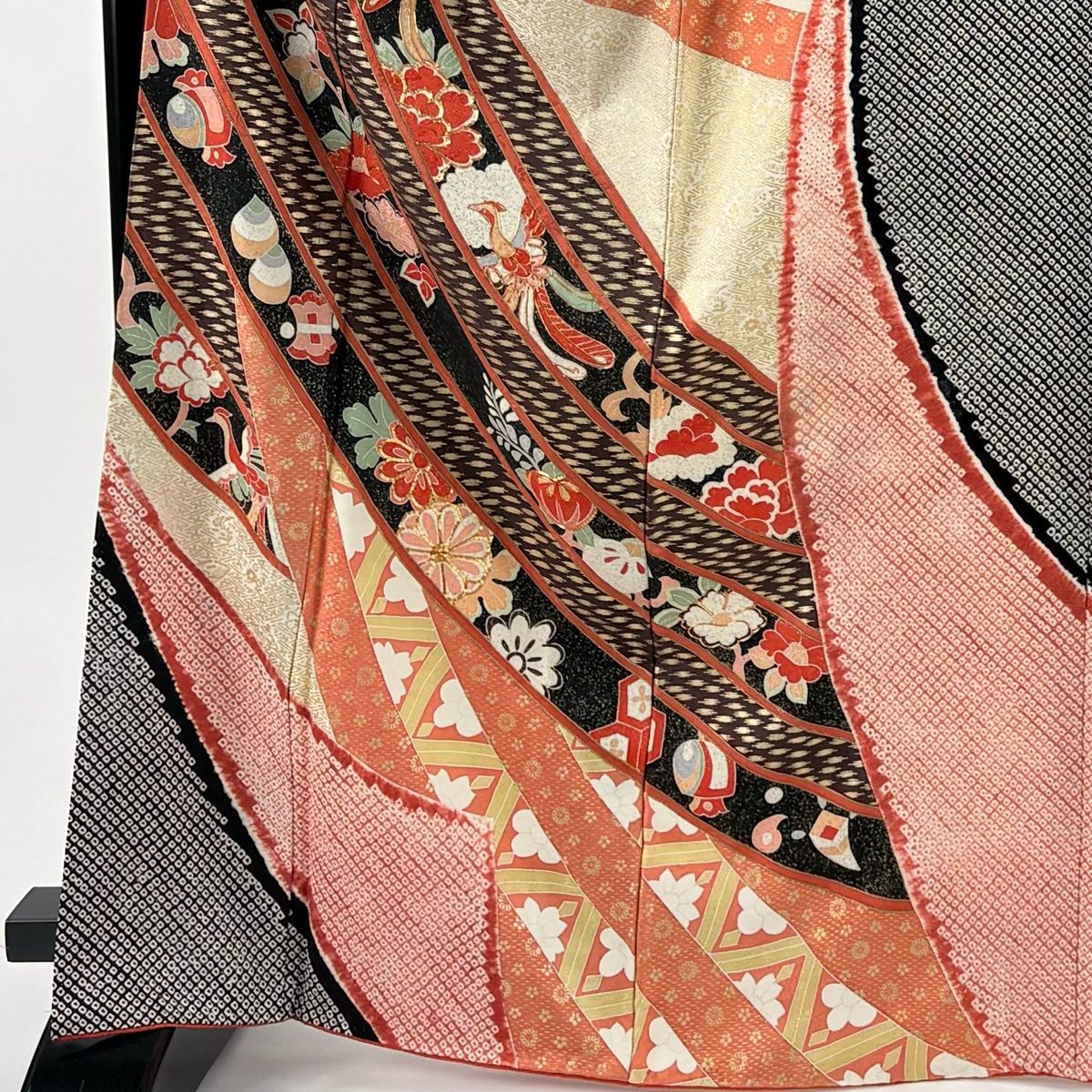 振袖 身丈167cm 裄丈69cm L 袷 花鳥 宝尽くし 絞り 金彩 黒 正絹 秀品