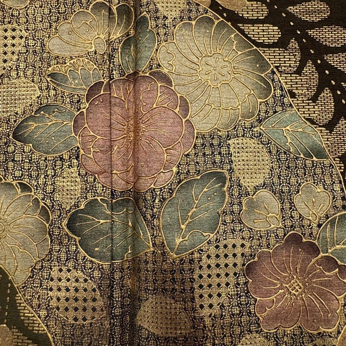 訪問着 身丈155cm 裄丈63cm 正絹 秀品 【中古】 訪問着 身丈155cm 裄丈63.5cm S 袷 落款あり 草花 灰色 正絹 秀品 中古
