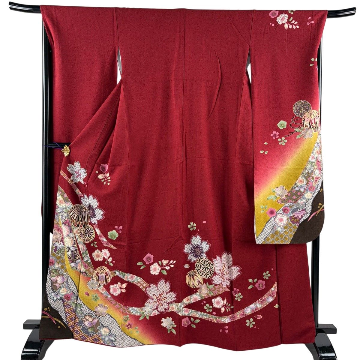 振袖 身丈157.5cm 裄丈66.5cm 正絹 美品 秀品 【中古】 美品】 振袖 身丈157.5cm 裄丈64.5cm M 袷 草花 ヱ霞 縮緬 ぼかし 朱色