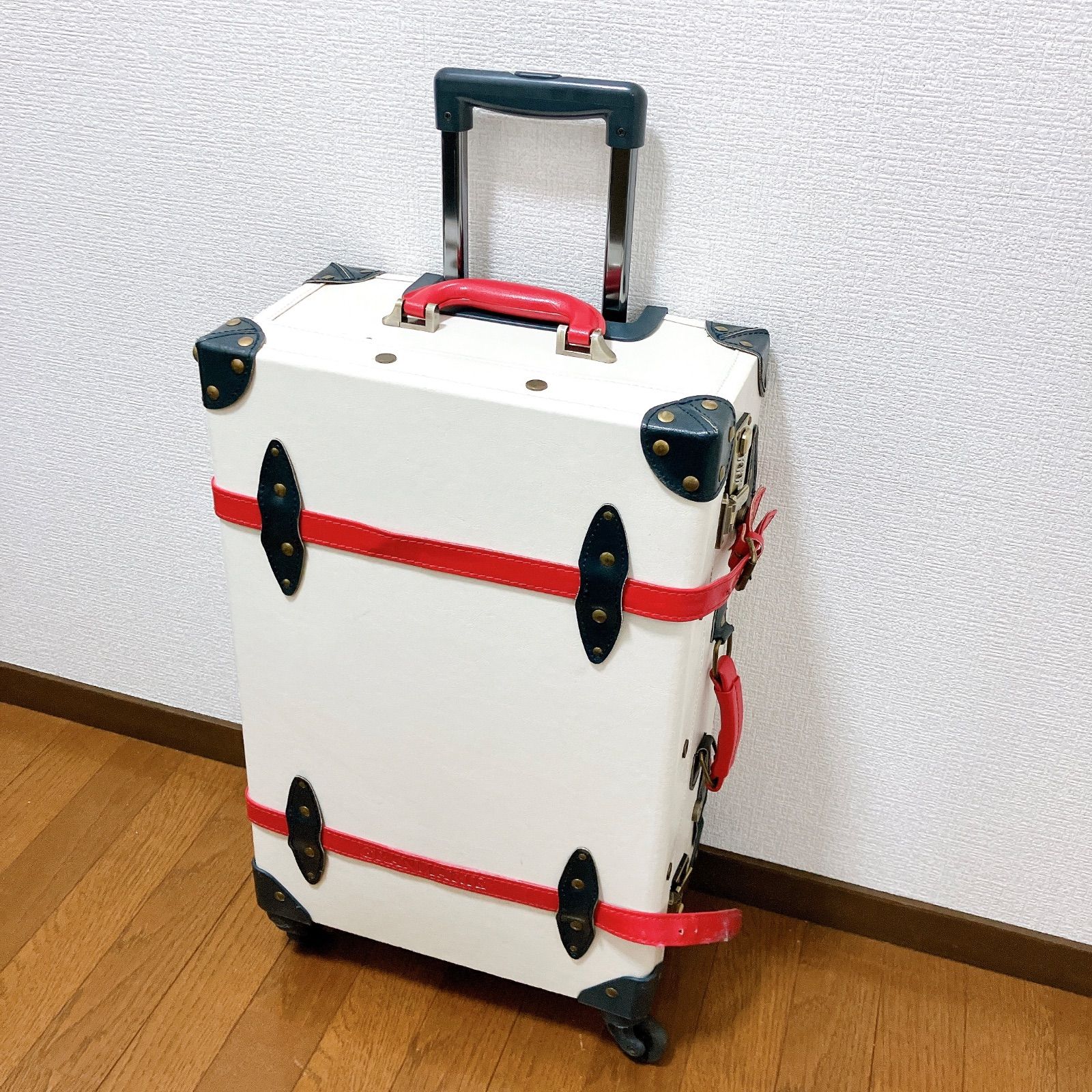 GRANMARIE GM-0736-54 キャリーケース 64cm 白 赤 レトロ コンビネーションロック 軽量 旅行用