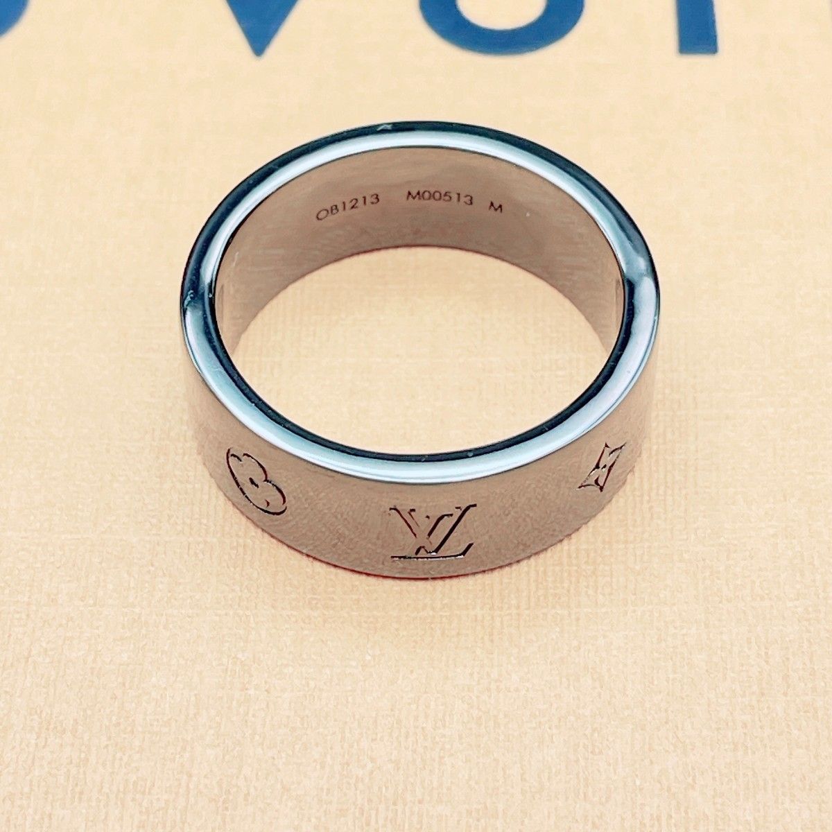 ◇ルイヴィトン◇新品仕上済 LOUIS VUITTON M00513 LVインスティンクト ◇ルイヴィトン◇新品仕上済 LOUIS VUITTON M00513 LVインスティンクト
