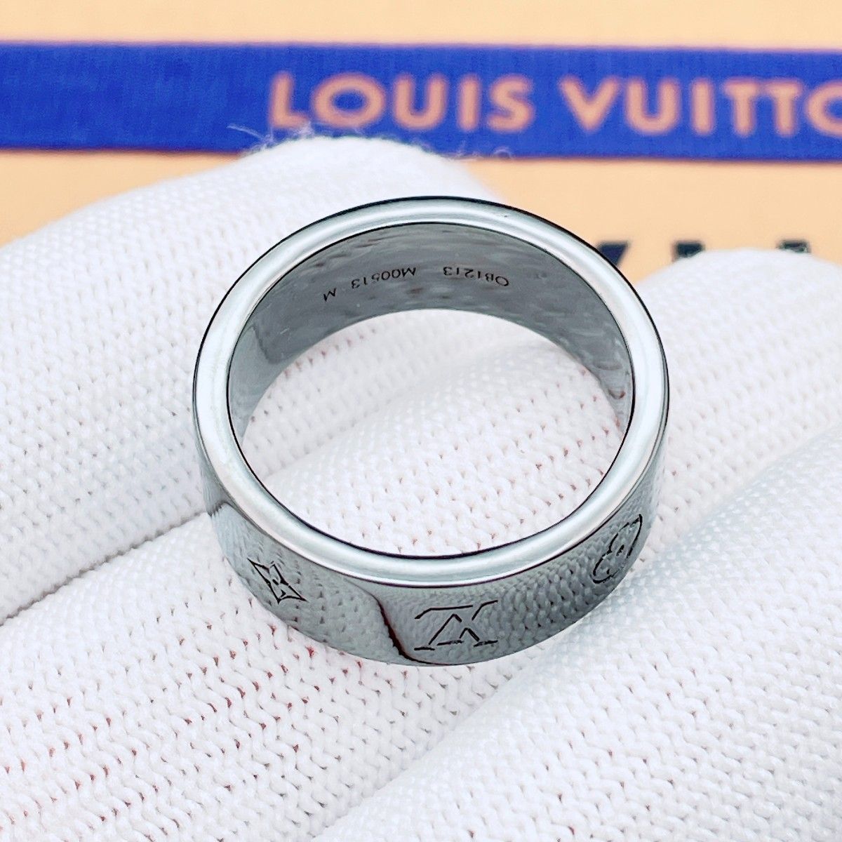 ◇ルイヴィトン◇新品仕上済 LOUIS VUITTON M00513 LVインスティンクト