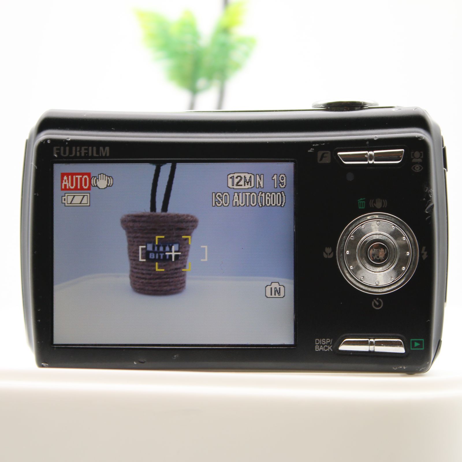 美品】 FUJIFILM FinePix F100fd ブラック FX-F100FDB デジタルカメラ