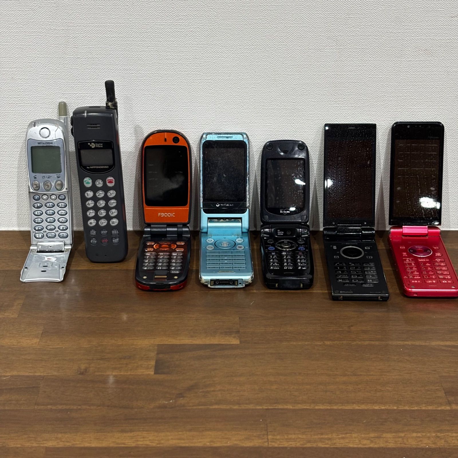 ガラケー ジャンク 7台 docomo J-phone まとめ売り - メルカリ