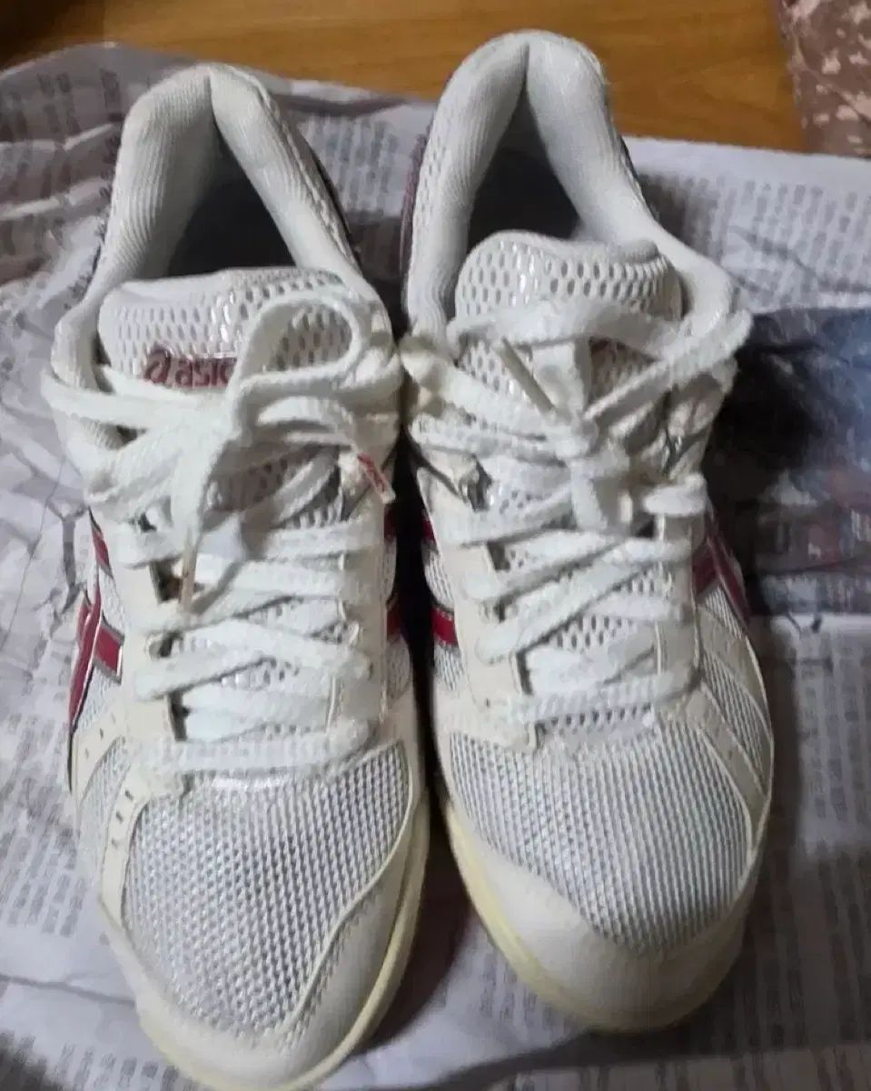 (ほぼ新品) asics ローテ リーブル 24.5cm 商品 出品