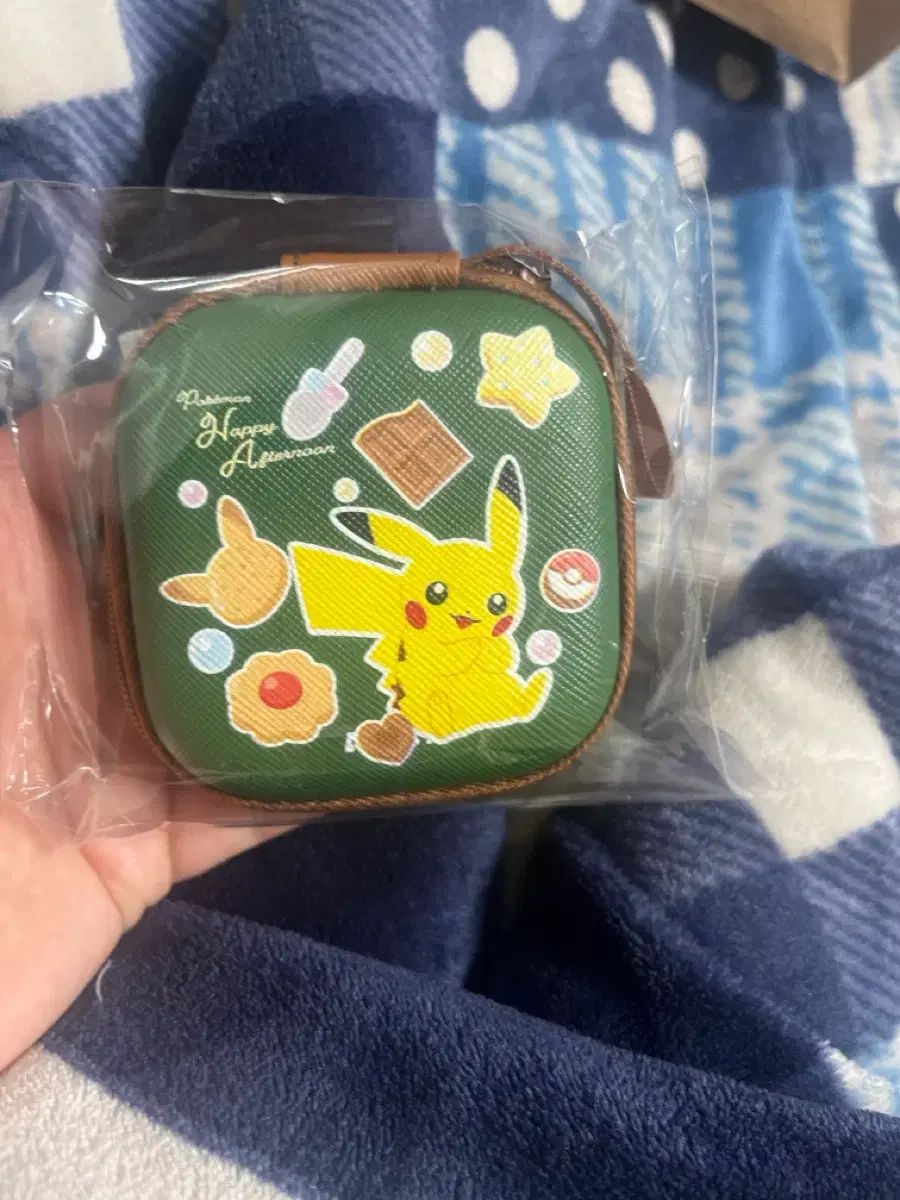OLIVE YOUNG ポケモン ピカチュウ コインケース