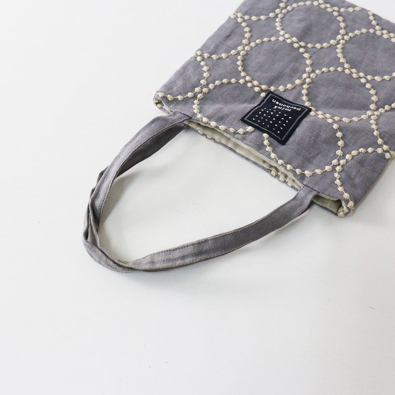 ミナペルホネン mina perhonen tambourine ミニバッグ＼グレー 刺繍