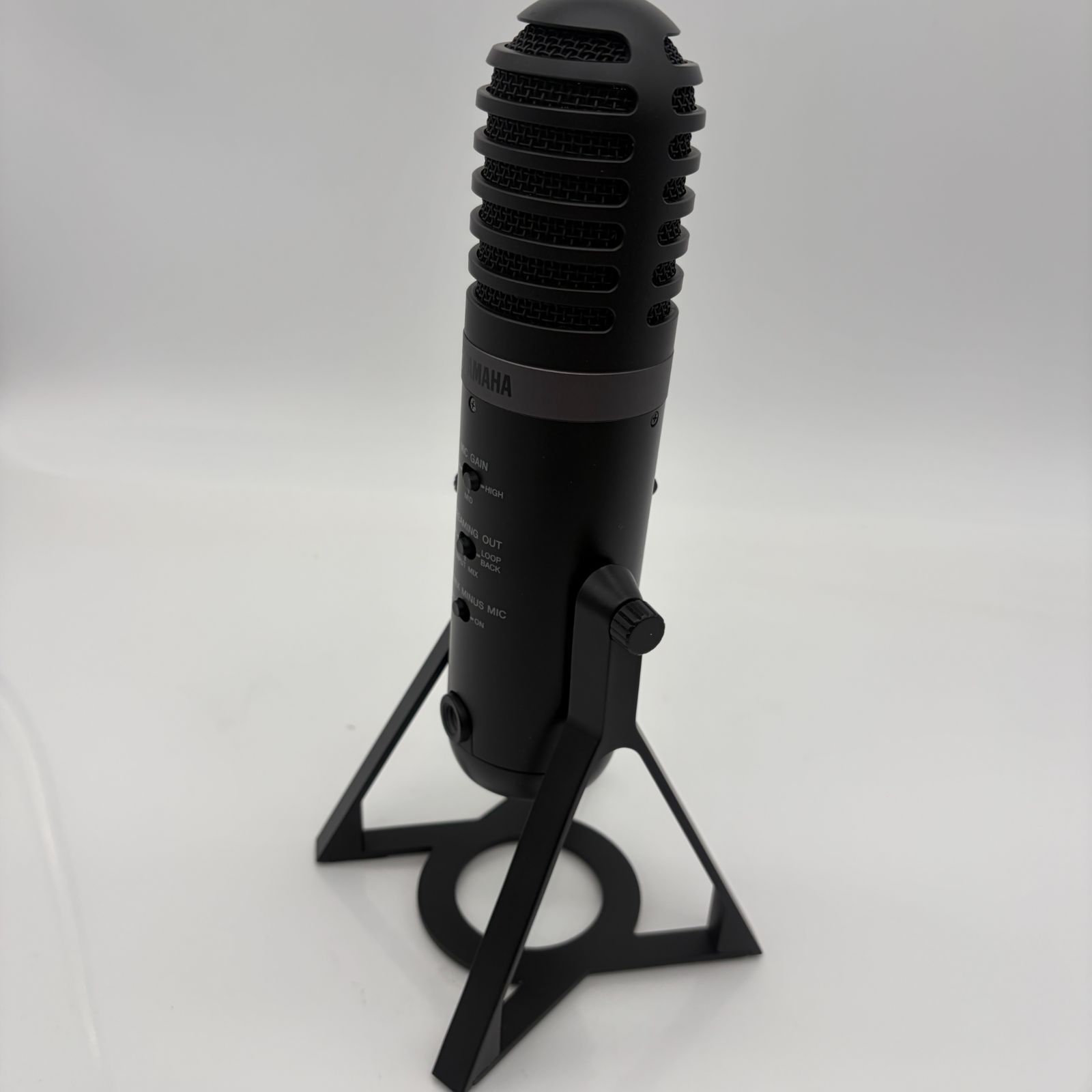 ヤマハ ライブストリーミングマイクロフォン マイク一体型 ブラック AG01 AG01 Streaming Loopback Audio USB Microphone - Yamaha USA