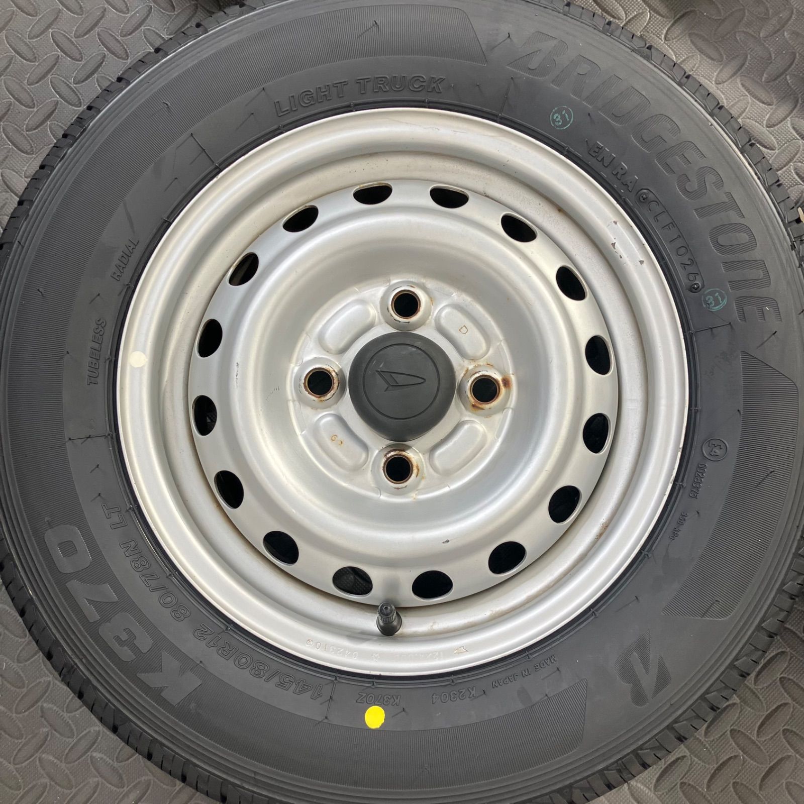 26年製 新品タイヤ 145/80R12 80/78N LT ブリヂストン K370(夏タイヤ 