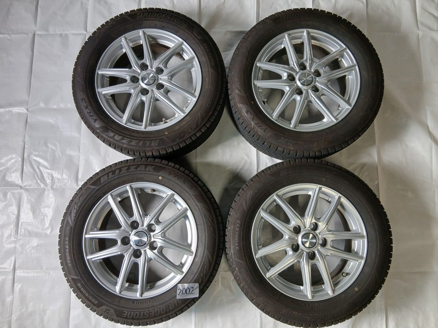 中古 16インチ アルミホイール＆スタッドレスタイヤ 1台分4本セット (ホイールサイズ) 6.5J-16+39 5/114.3 純正ストレートナット用 (スタッドレス) ブリヂストン VRX3 205/60R16 96Q