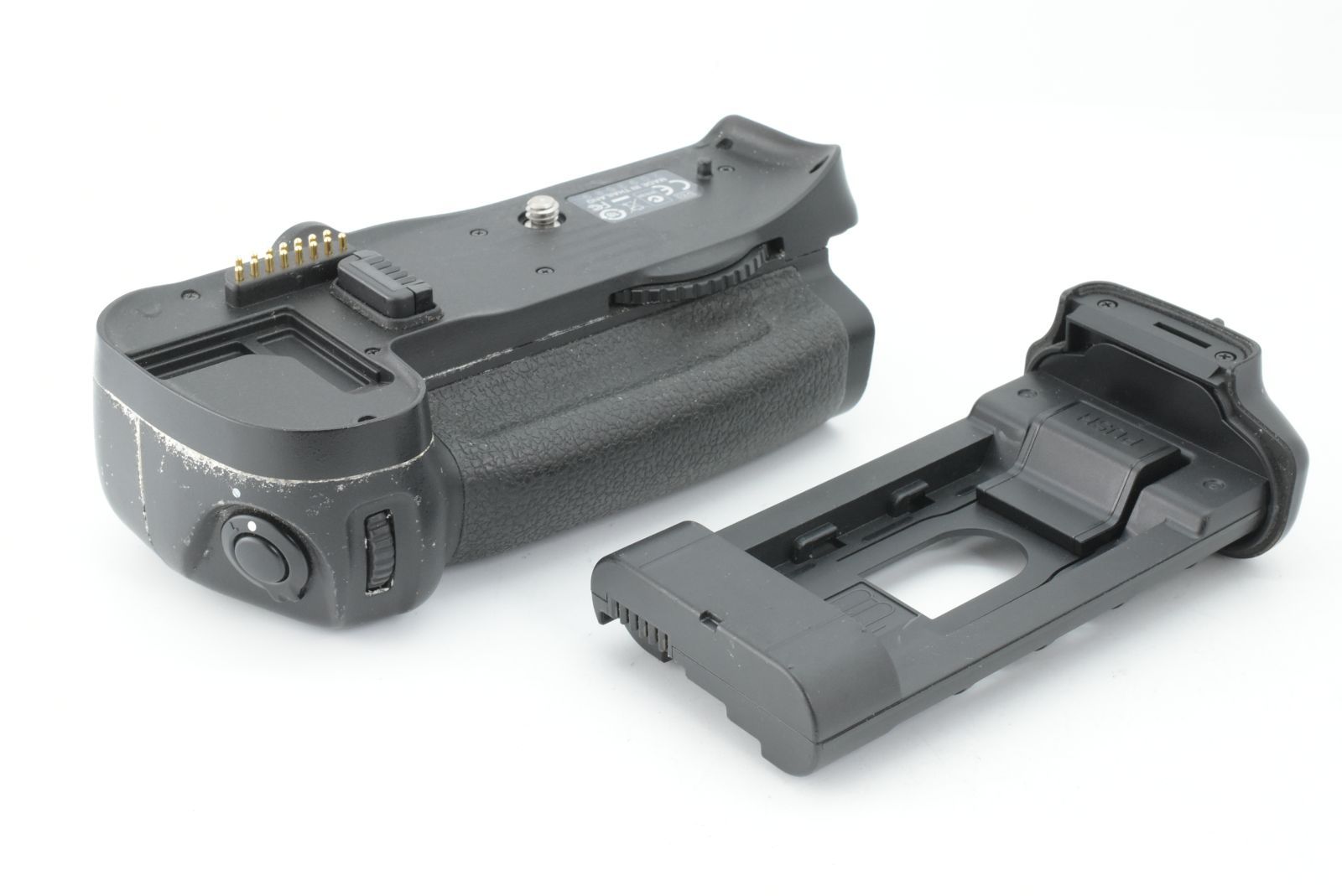 NIKON for D300, D300s, D700 Multi Power Battery Pack MB-D10 ニコン