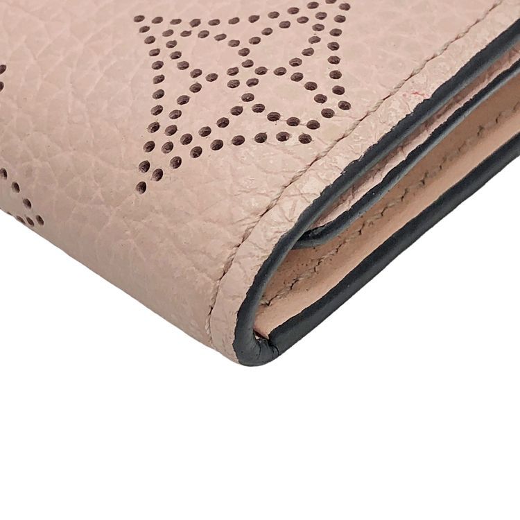LOUIS VUITTON ルイヴィトン マヒナ ミュルティクレ4 M64056