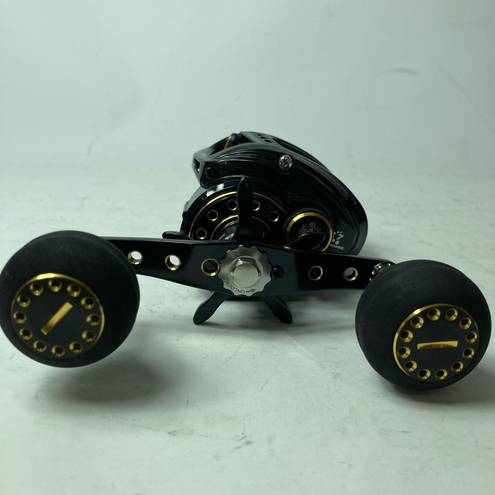 Abu Garcia アブガルシア ベイトリール レボ ビッグシューターWM50 箱