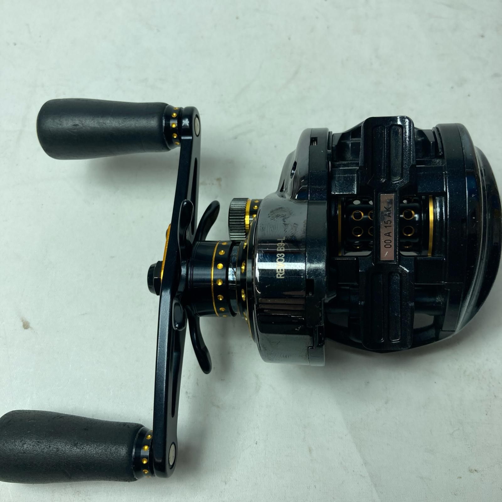 Abu Garcia アブガルシア ベイトリール レボ ブラック9-L 箱付 - メルカリ