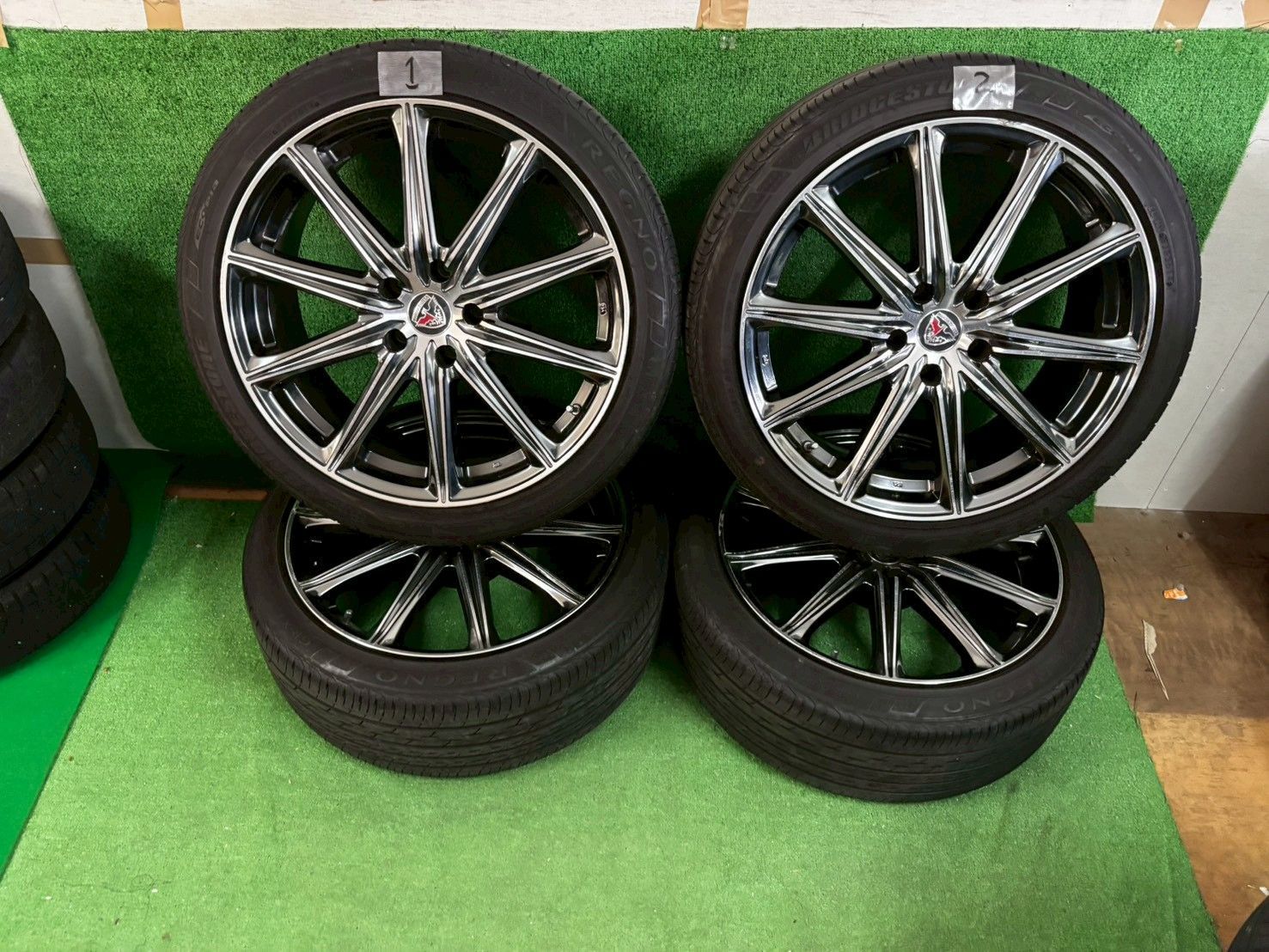トヨタ マークX GRX130 250G Sパッケージ Gs ノーマルタイヤ 社外ホイール 235/40/19送料込み